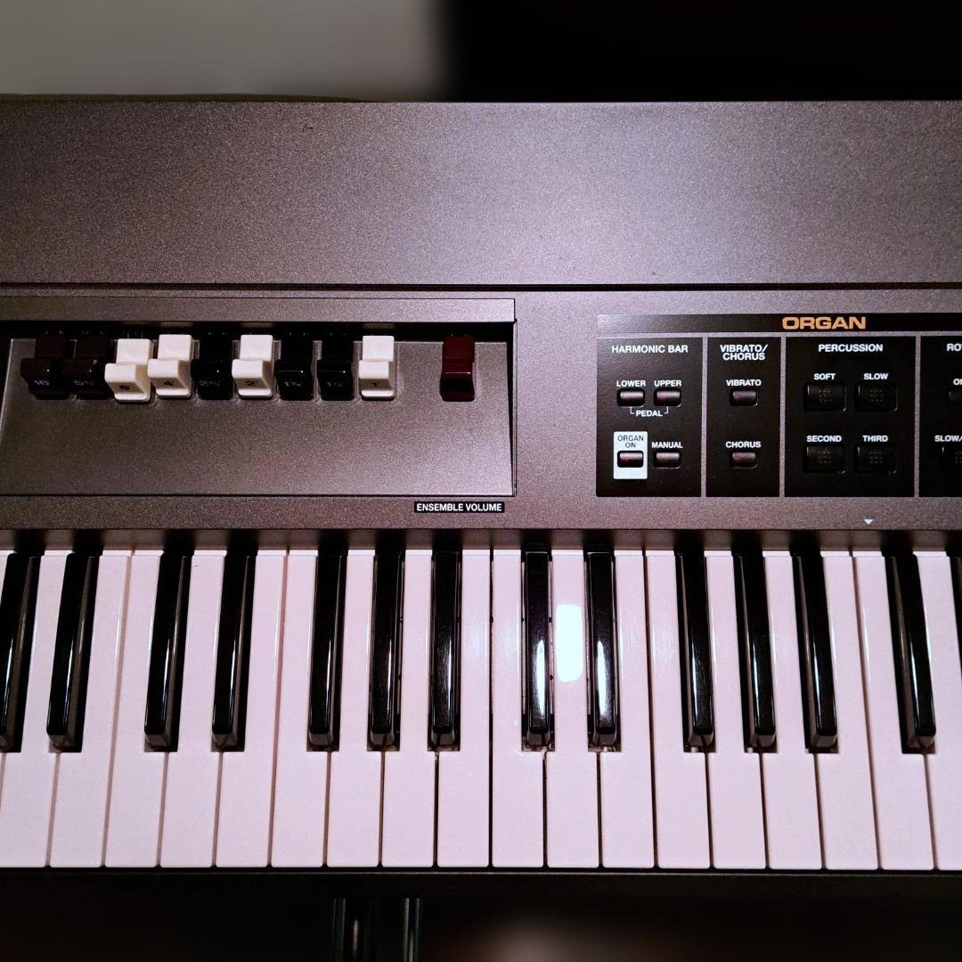 Roland V-Combo VR-700 シンセサイザー 本体 Roland V-Combo VR-700