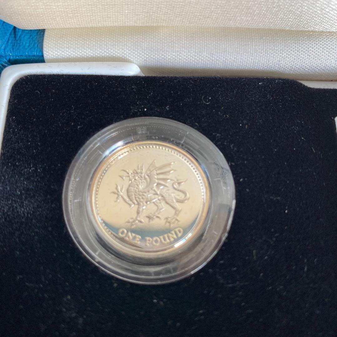 イギリス 1ポンド ピエフォー 2000年 ドラゴン