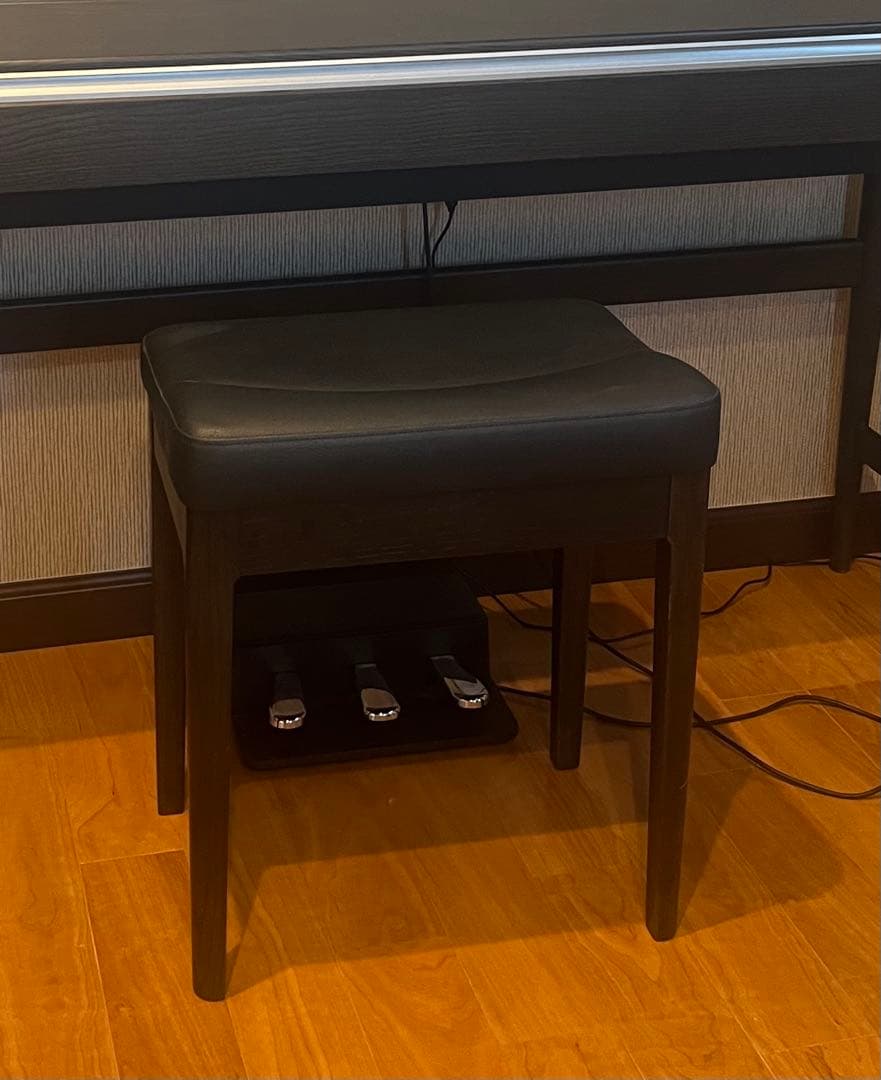 S*i様 【sabi】 キヨラ椅子ローランド×カリモク 座面ブラック S*i様 【sabi】 キヨラ椅子ローランド×カリモク 座面ブラック カリモク