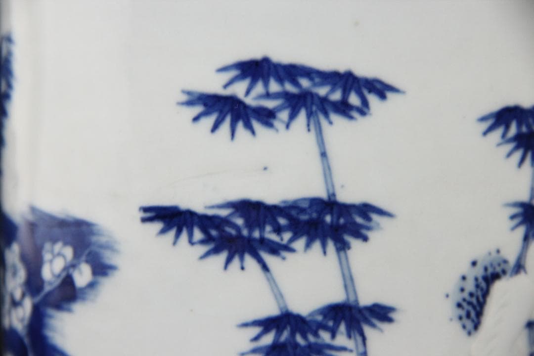 中国景徳鎮製 染付浮彫松竹梅文 水指 黒塗蓋付 茶道具 Eo21-20