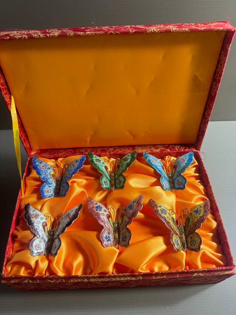 1563 金属工芸 蝶 飾物 6客