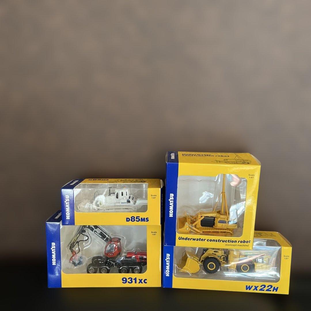 コマツ 建設機械ミニチュア 4点セット