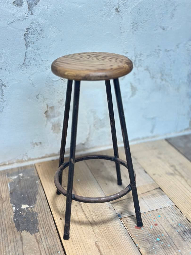 オーク無垢材 × スチール脚｜リメイク丸椅子｜ヴィンテージ風・北欧インテリア