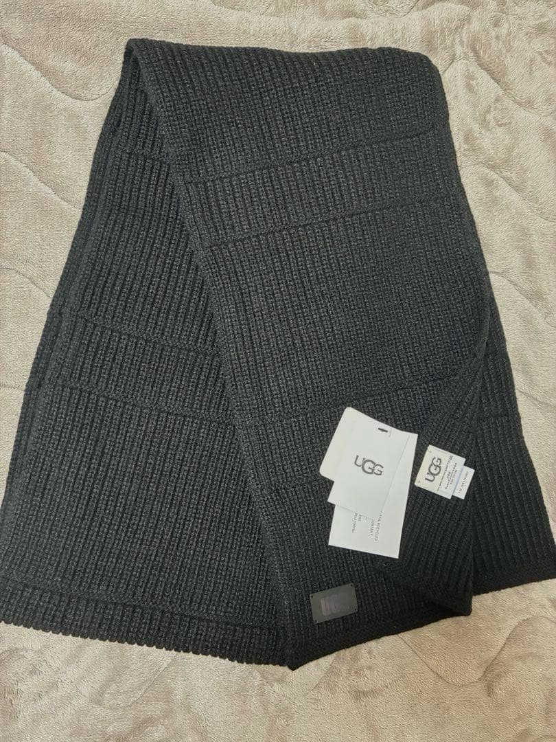 UGG ブラック ニットマフラー