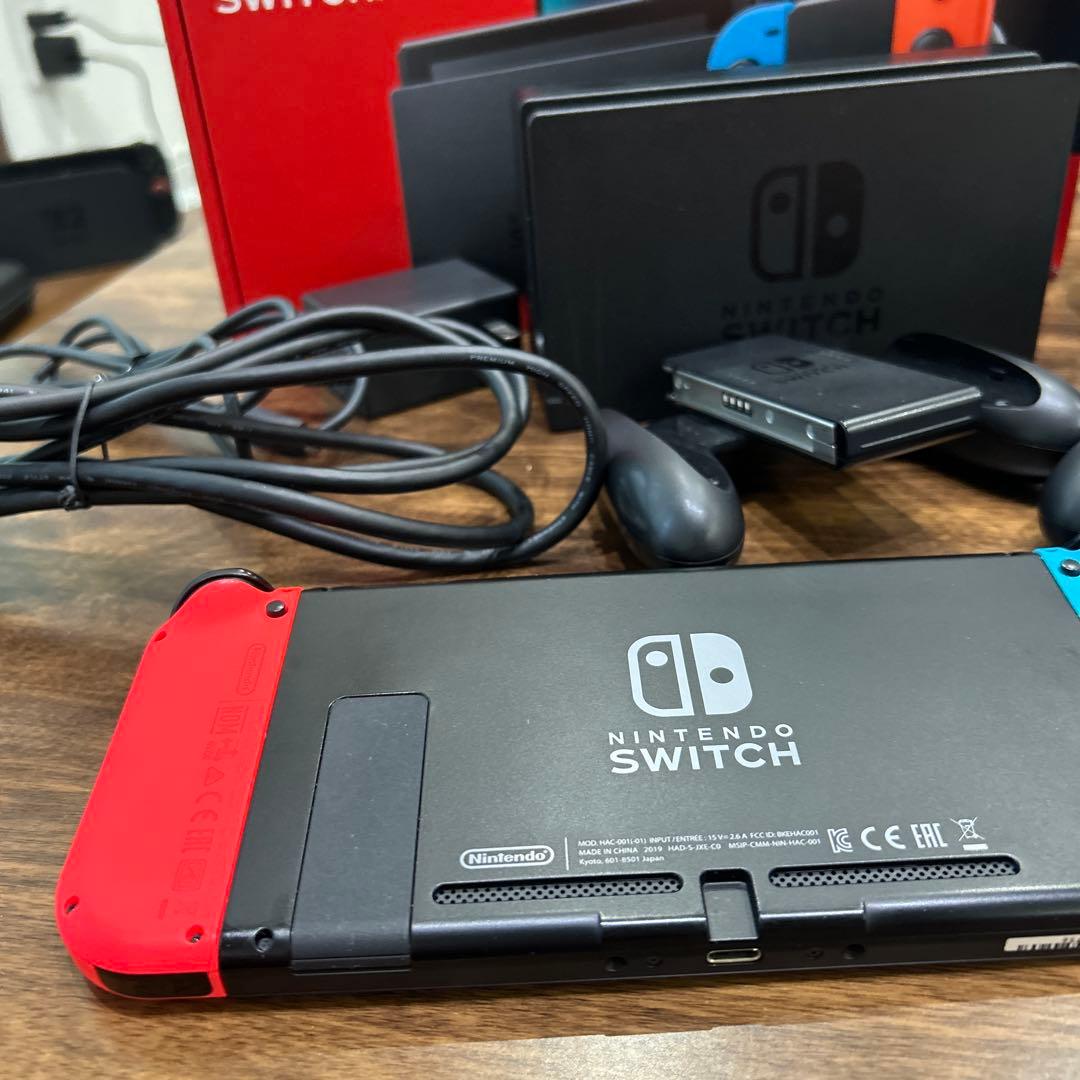 Nintendo Switch 本体 赤/青/黄/緑