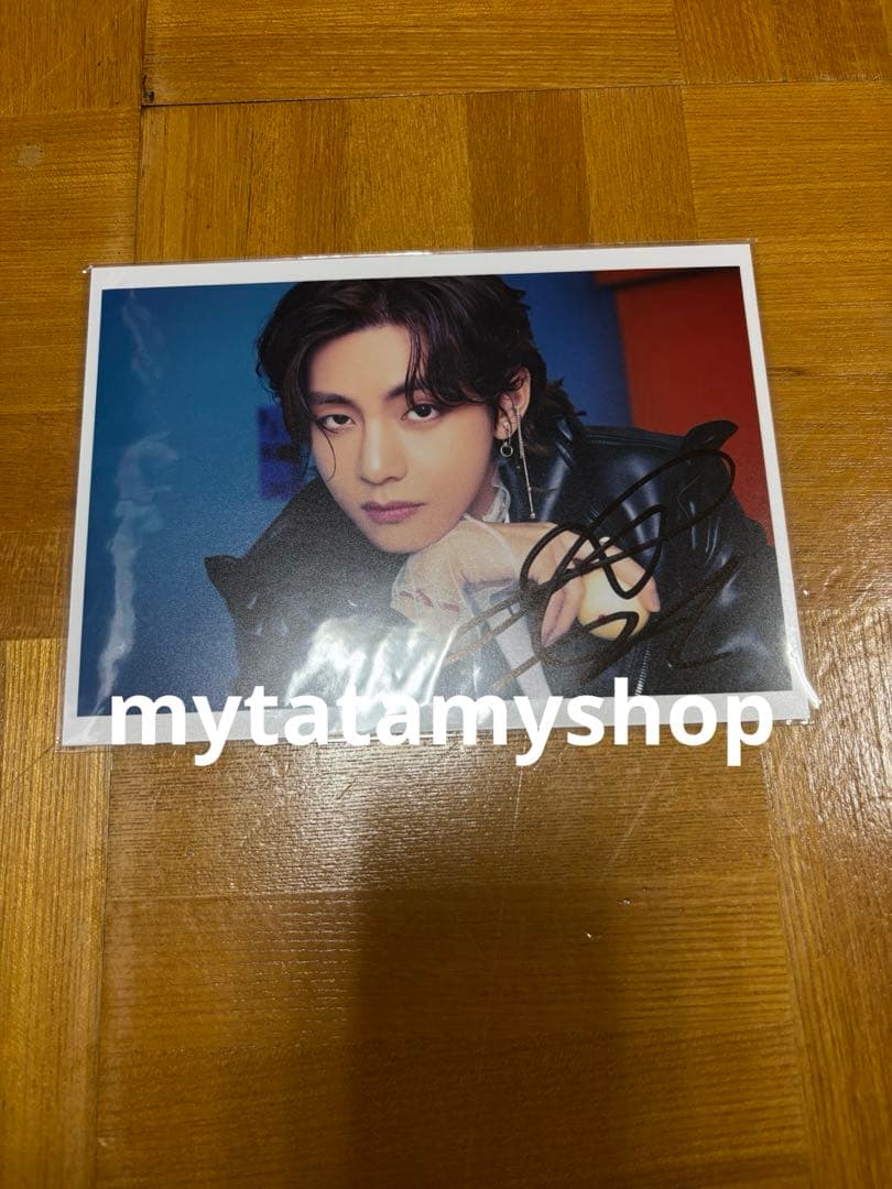 bts 全員直筆サイン フォト A4 - メルカリ