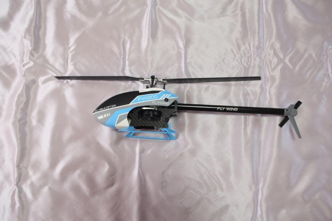 FWー200 GPS内蔵ヘリコプター　背面安定 FWー200 GPS内蔵ヘリコプター 背面安定 FWー200 GPS内蔵ヘリコプター