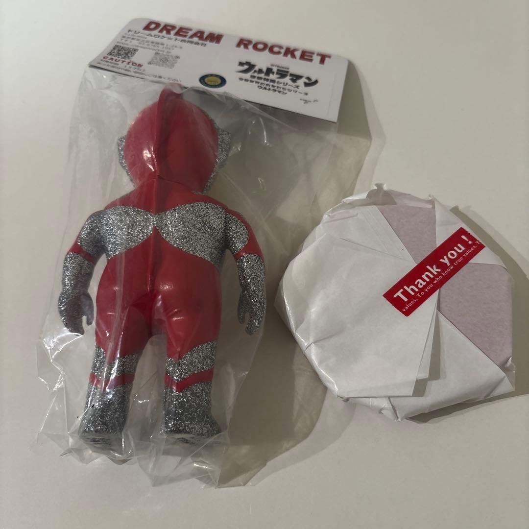 ドリームロケット ウルトラマン 限定 ソフビと台座赤(小) ウルトラマン