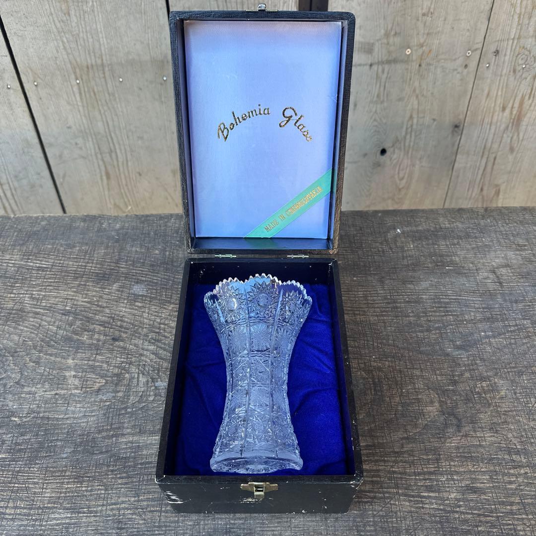 ボヘミア カットガラス 花瓶 箱付 チェコ製 BOHEMIA - メルカリ