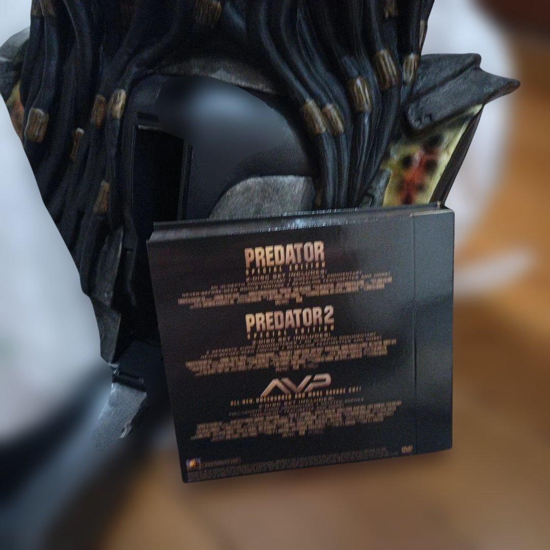 【アルピナ】エイリアンvs.プレデター完全版（プレデター特製フィギュア付）