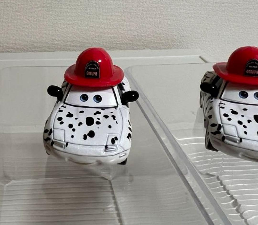 カーズ、マテル、ミニカー、赤い帽子