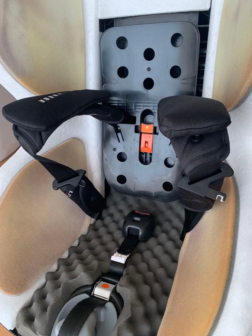 エールベベ クルット6i グランス 新生児 回転式 ISOFIX