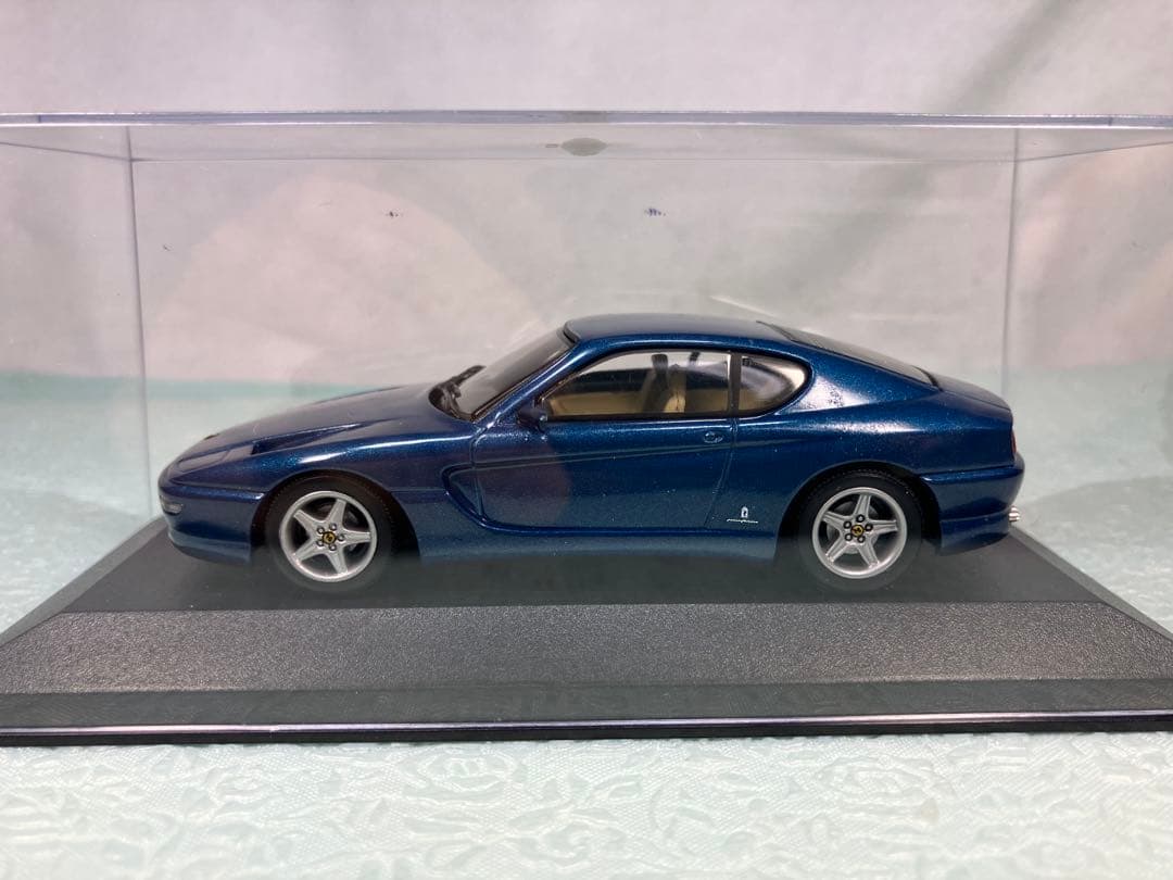 ミニチャンプス　フェラーリ４５6ＧＴ　クーペ　ブルー