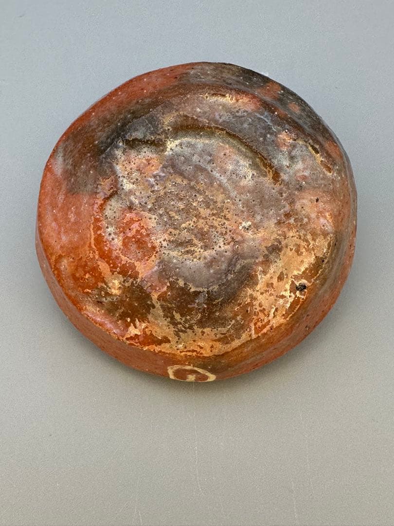 茶道具　香合　神楽文山　馬赤楽