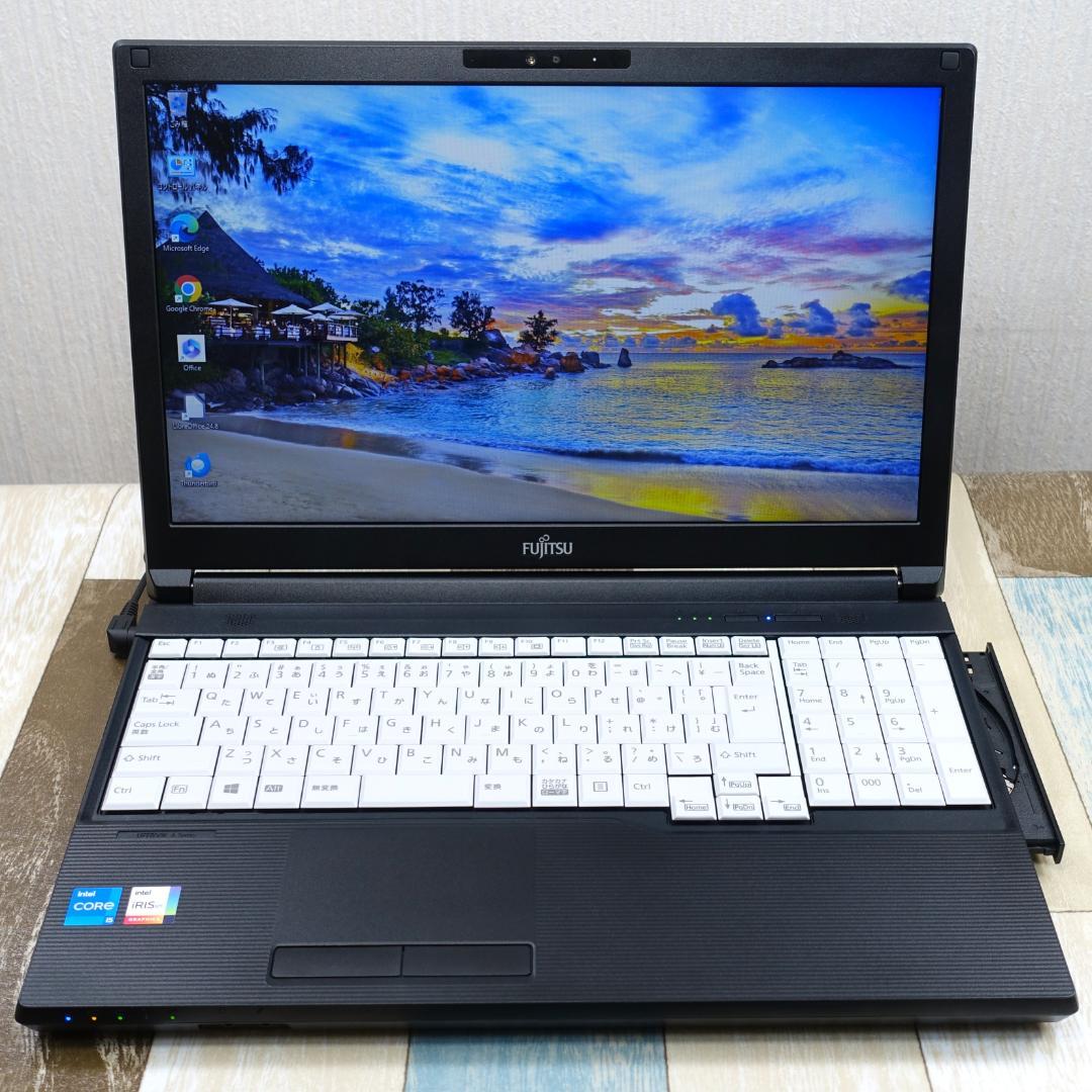 超高速大容量新品SSD1TB搭載✨️美品で神速の2022年製✨第