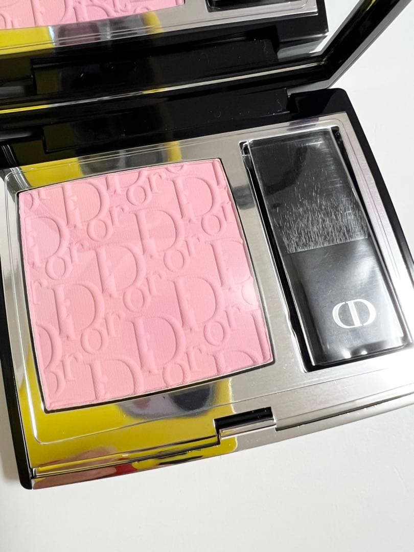 Dior ディオールスキン　ルージュブラッシュ　271 ピンクマニアマット