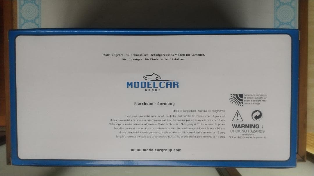 MCG 1/18 シボレー カプリス レッドメタリック ダークレッド