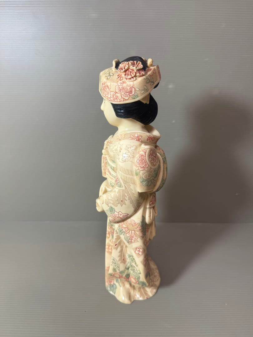 2920 古美術品 細密彫刻女性像 置物 細密細工 骨董