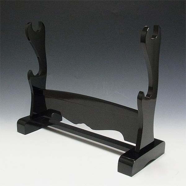 岐阜県関市製の模造刀 白鞘 大刀・小刀・刀掛け3点セットです。