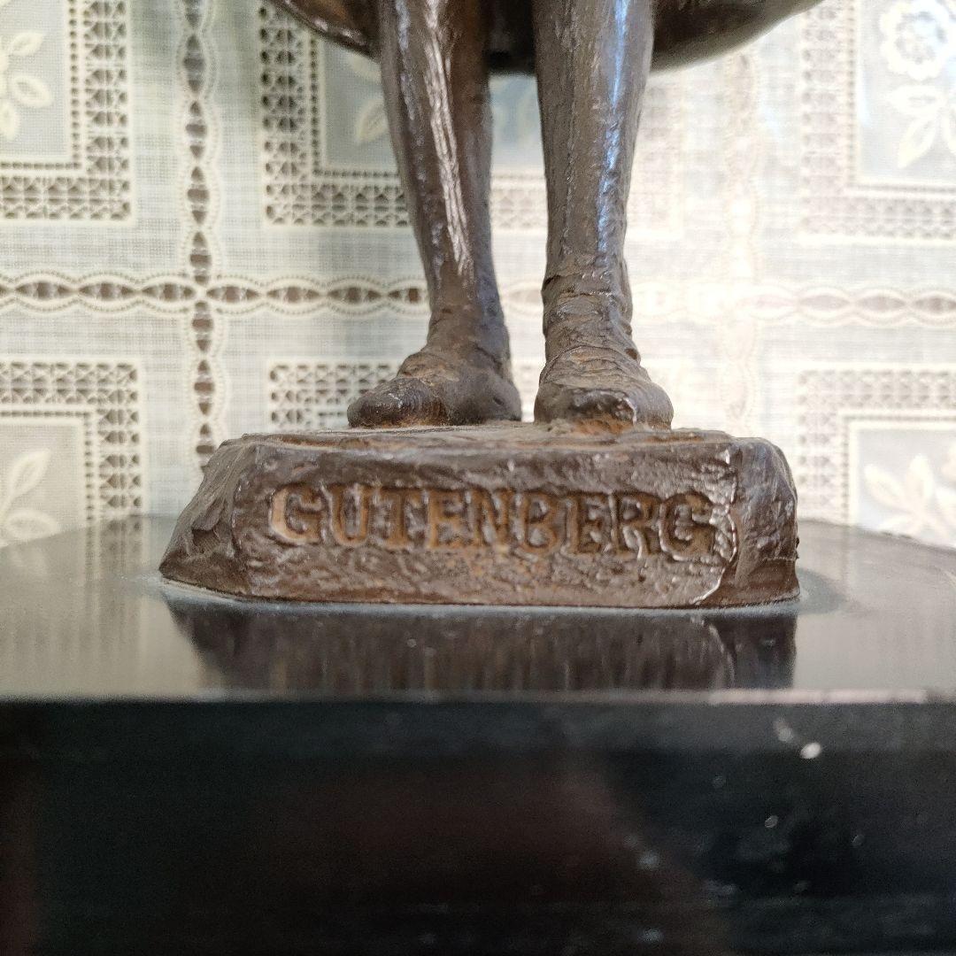 島村俊和作 ブロンズ製ヨハネス・グーテンベルク像 1987年制作 高36.5cm