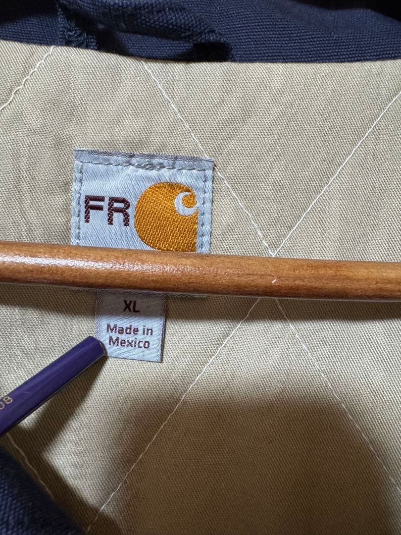 Carhartt ネイビー トラディショナルジャケット