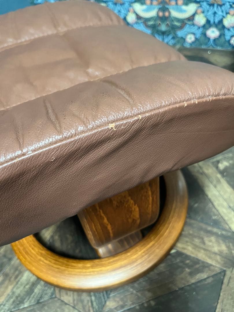 りき＊エコーネス 　オットマン フットスツール 本革 ストレスレス