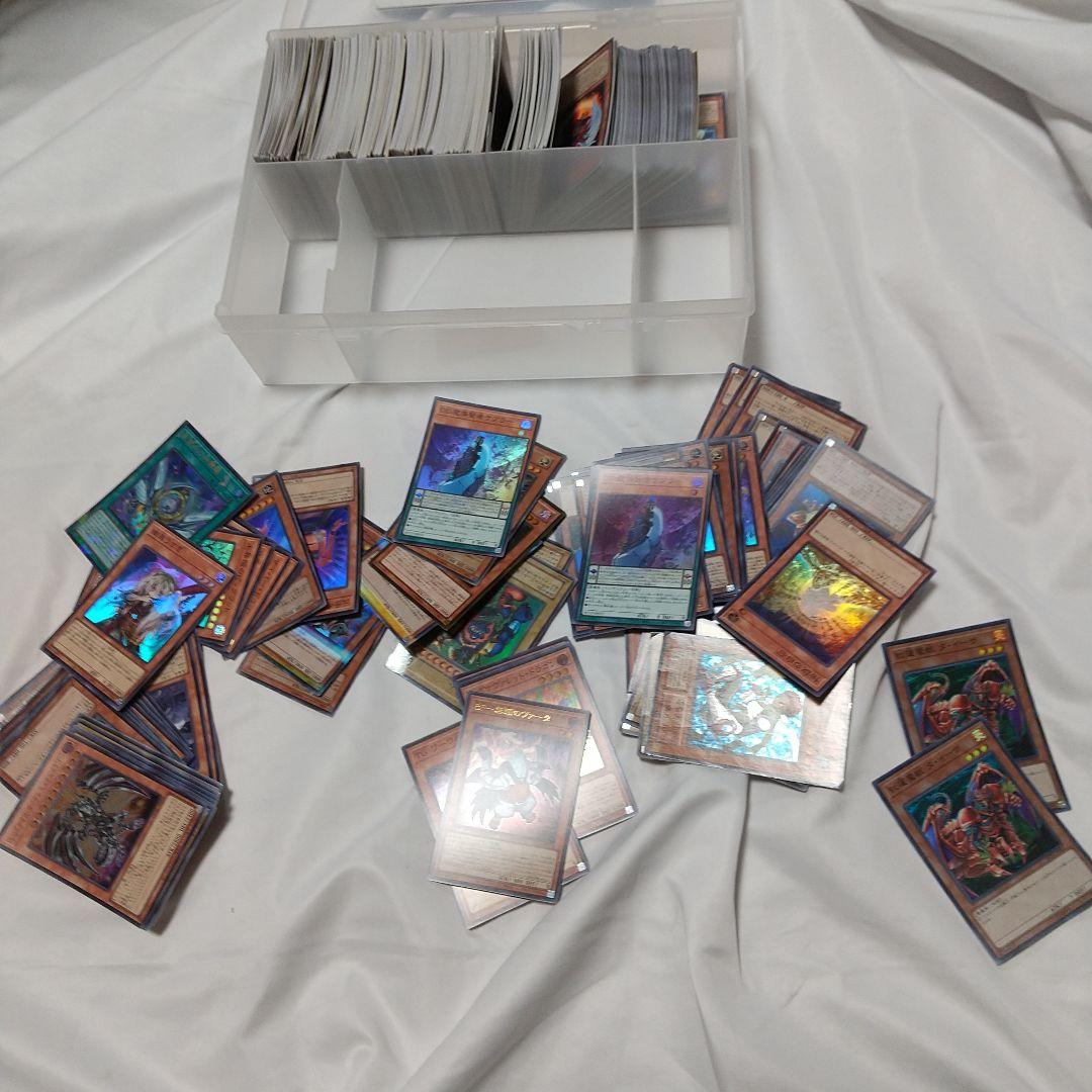 遊戯王OCGカードセット 収納ケース付き SR以上 引退品 約950枚