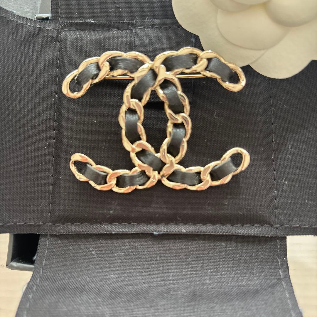 最値下げ CHANEL CCロゴ ブローチ ゴールド ブラック