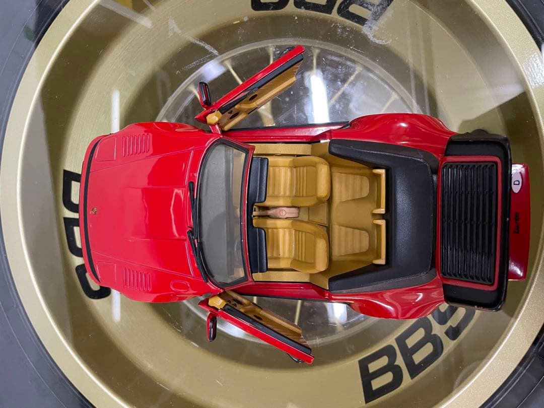 ポルシェ930 ターボ　1/18スケール