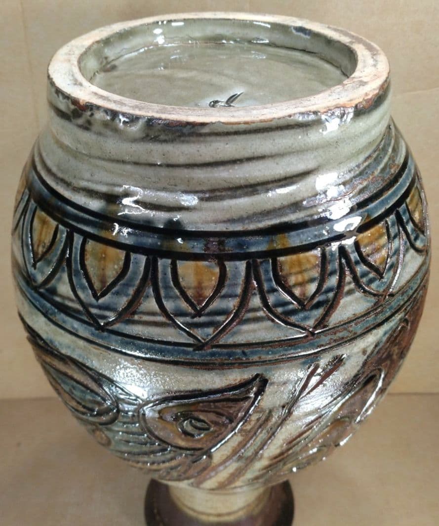 本物保証】金城次郎 壷屋焼 海老魚紋壷(海老2魚2）共箱 人間国宝 h31