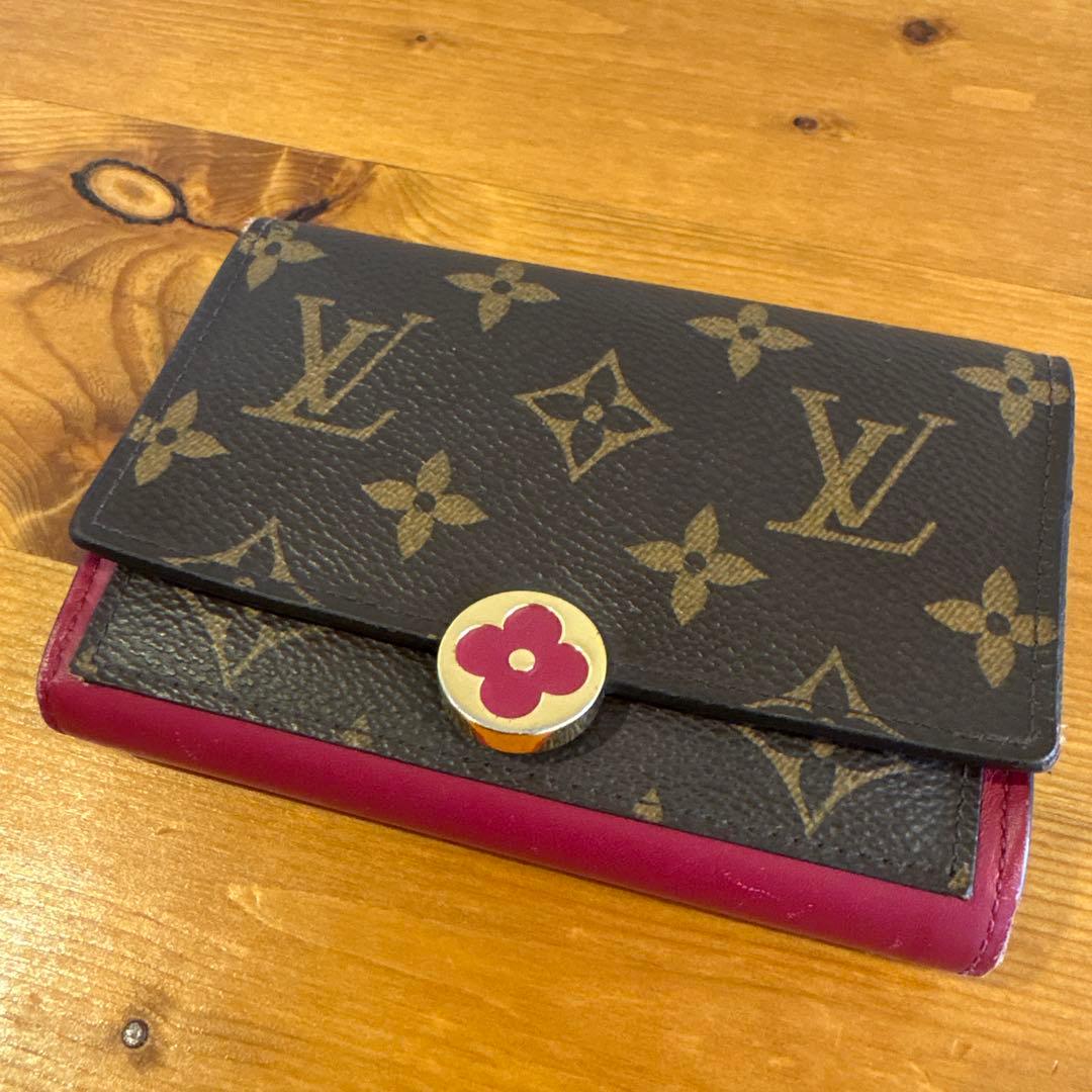 ルイヴィトン 折財布 モノグラム ポルトフォイユ フロール コンパクト