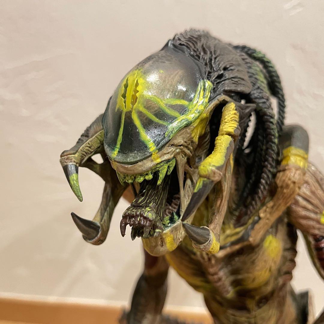 超希少‼️プレデリアン 1/6 ダメージ版 ホットトイズ ムービーマスターピース