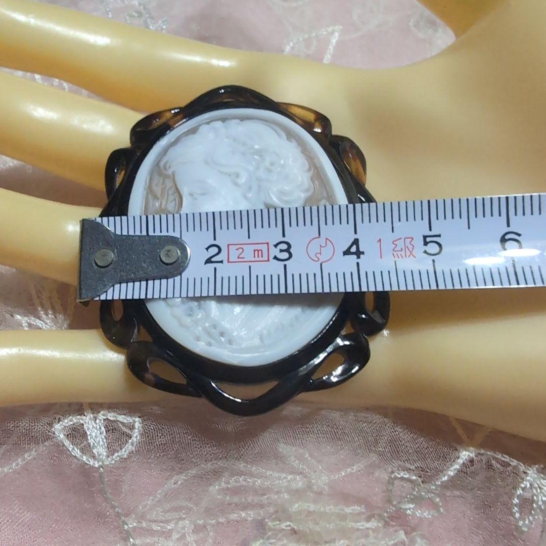 ☆お値下げ☆シェルカメオ付き本鼈甲ブローチ兼用ペンダント