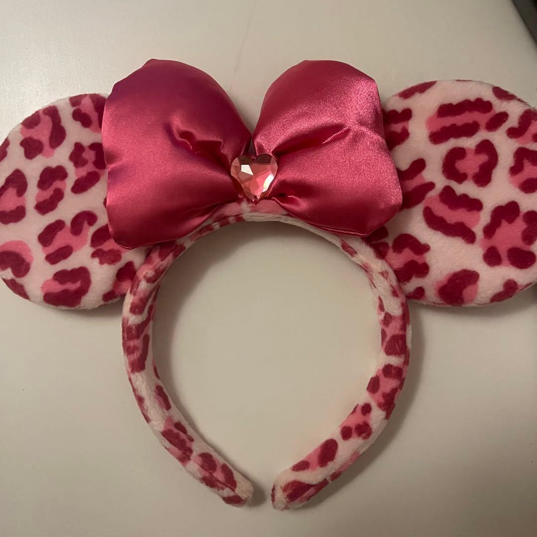 ミニー ヒョウ柄 カチューシャ ピンク - メルカリ