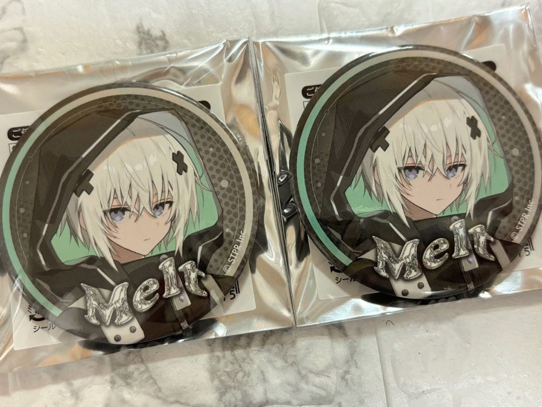 メルト・ダ・テンシくん デビュー記念スターター 等身缶バッジ - メルカリ