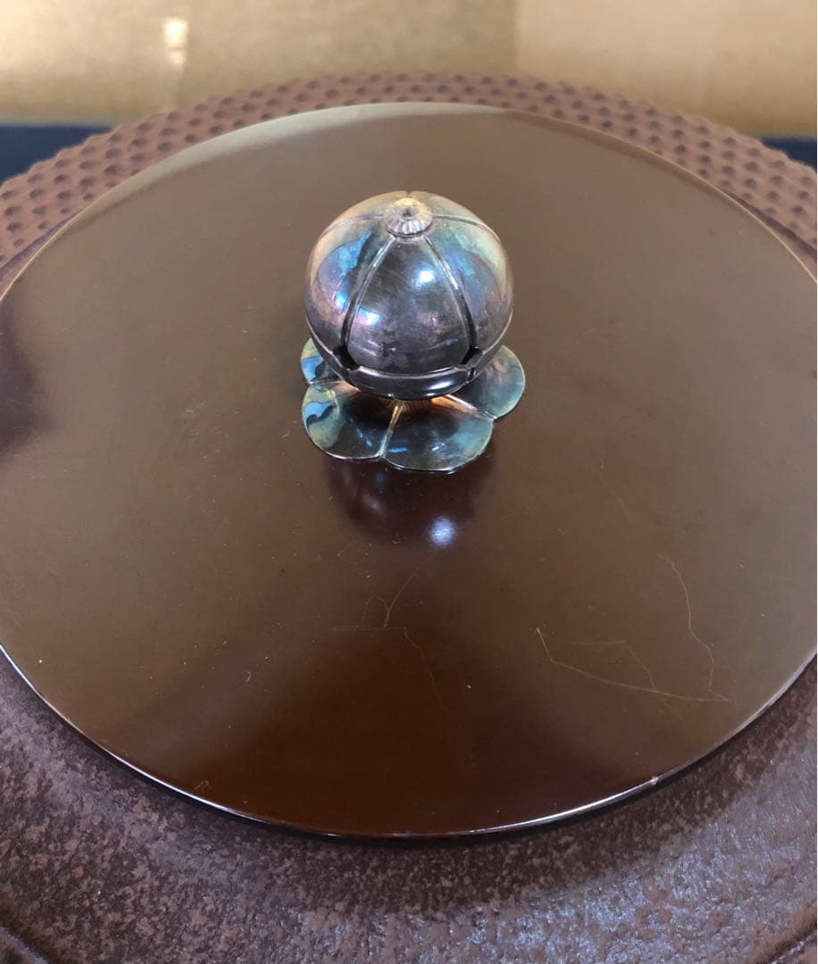 《レ》霰地紋 真形羽付釜 銀摘蓋添 釜師 佐藤浄清 作歴 共箱　251027う1