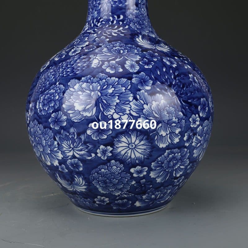 青花万花天球瓶 景徳鎮 陶磁器 装飾品 現代工芸品 美術品