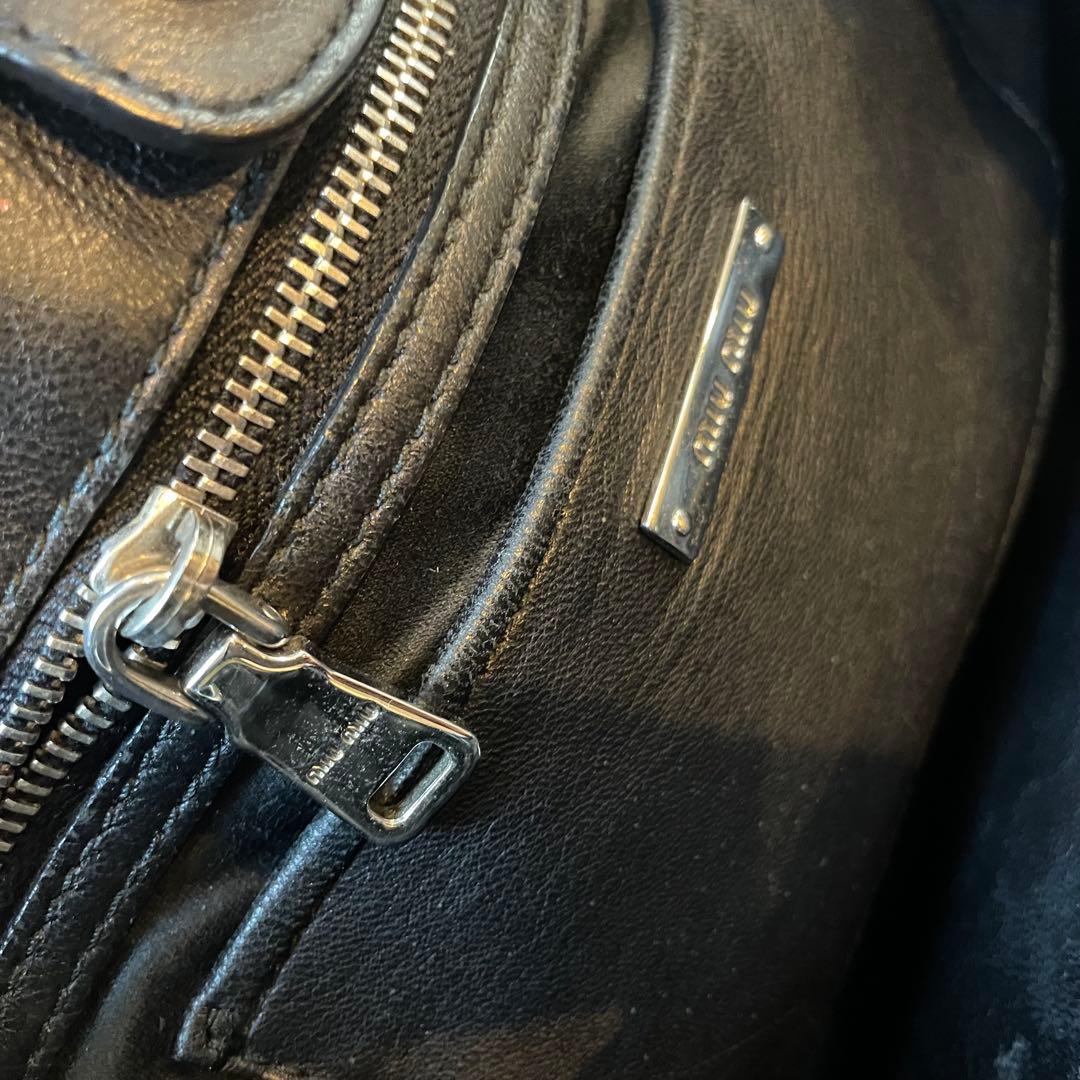 ミュウミュウ　ナッパクリスタル　ハンドバッグ　ショルダー　ブラック