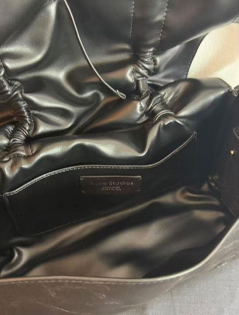 R*s様 アクネ バッグ