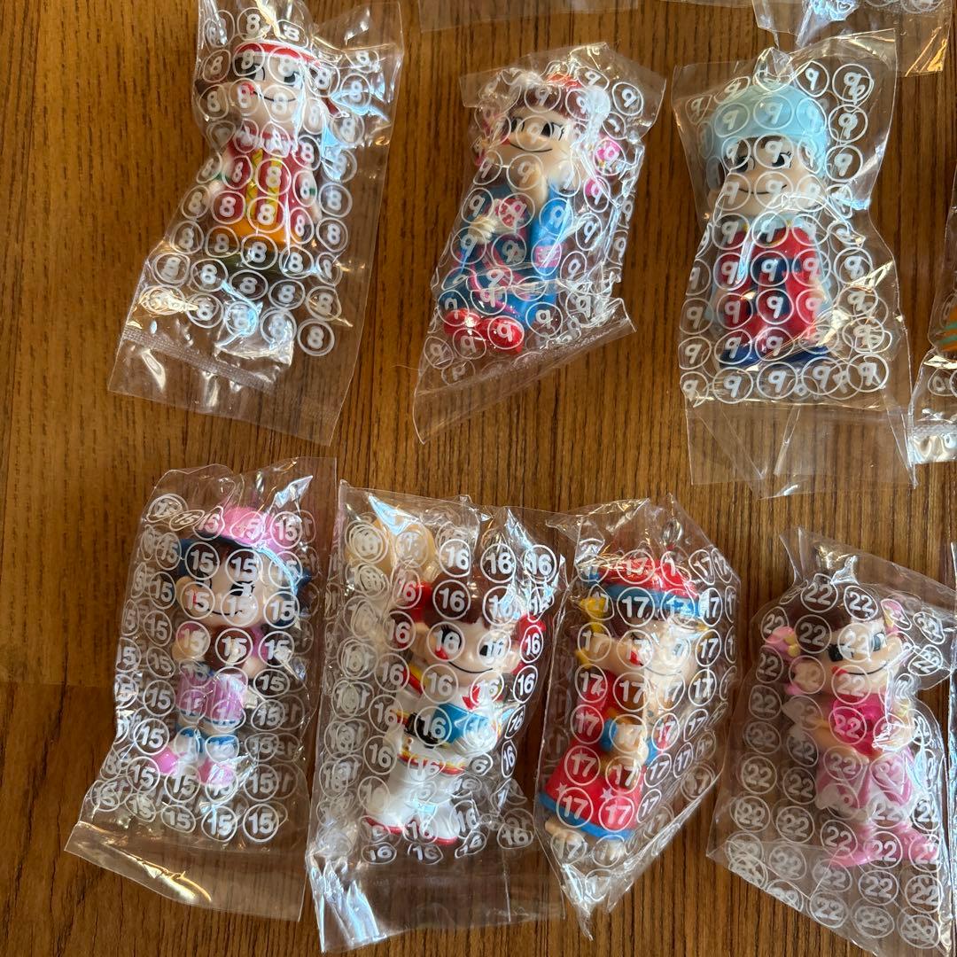 お値下げしました！ミニミニペコちゃん　マスコット　キーホルダー 35個セット