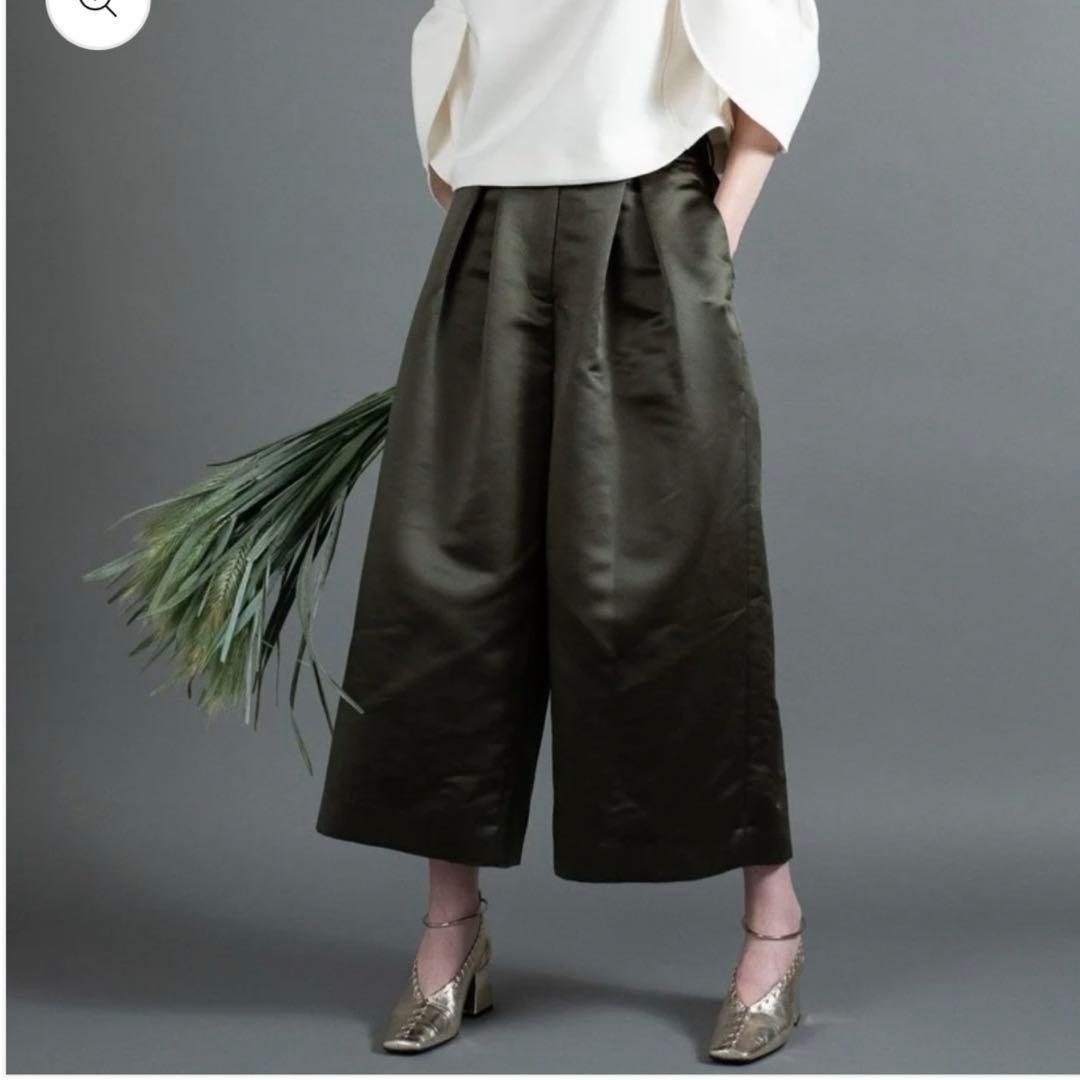 heve. サテンフレアガウチョパンツネイビー