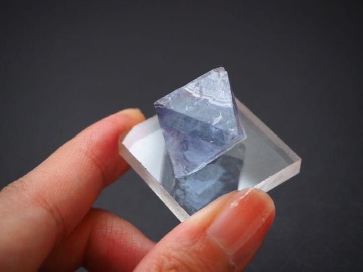 フローライト イリノイ産 ブルー 蛍石 鉱物【B-4】