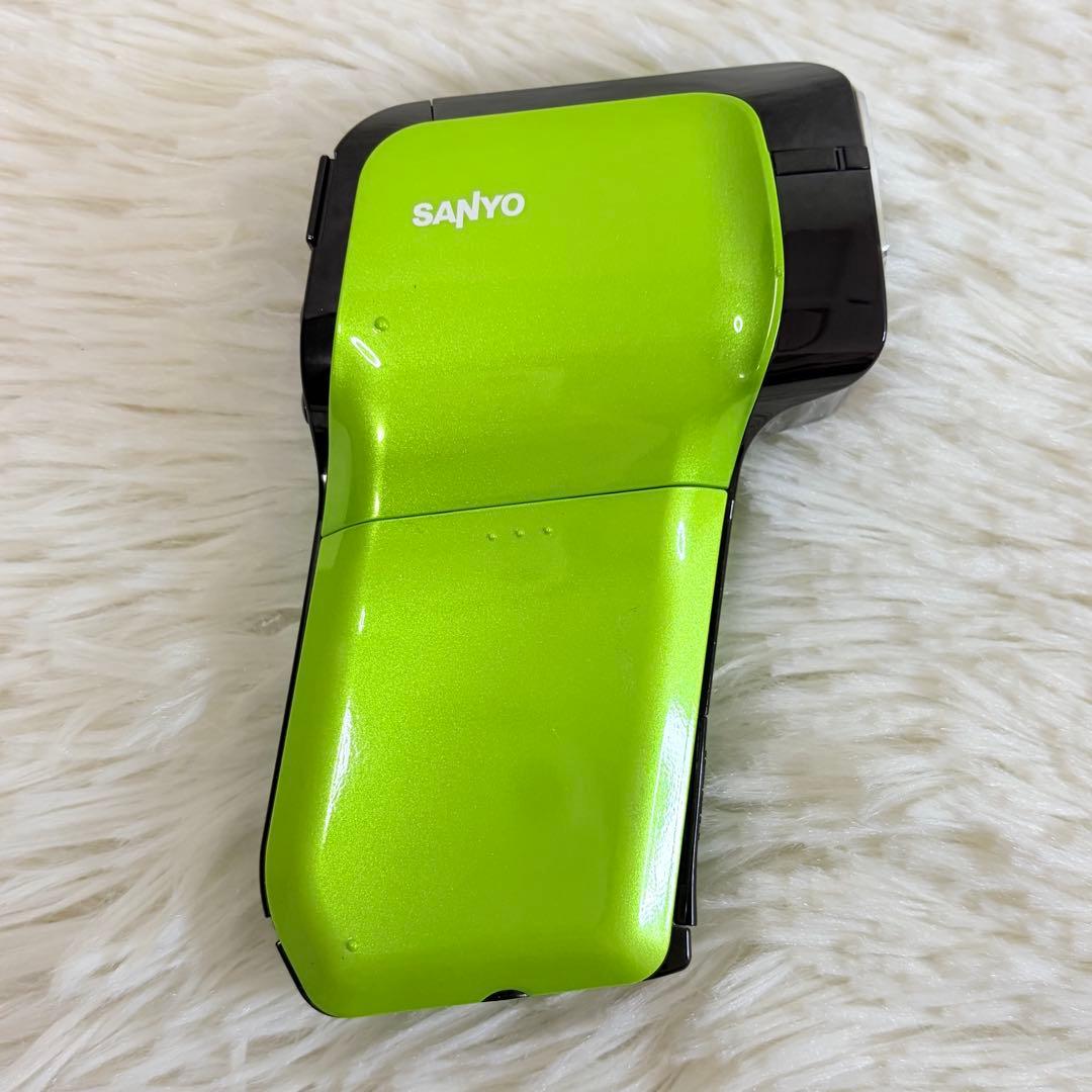 SANYOデジタルムービーカメラ Xacti DMX-CG11グリーン - メルカリ