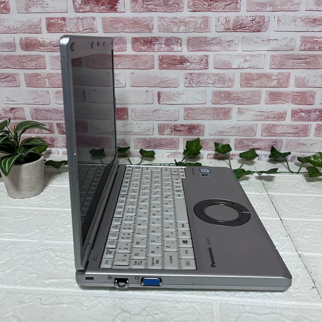 ☆中古SSD128GB メモリ8GB☆カメラ Win11 ノートPC69