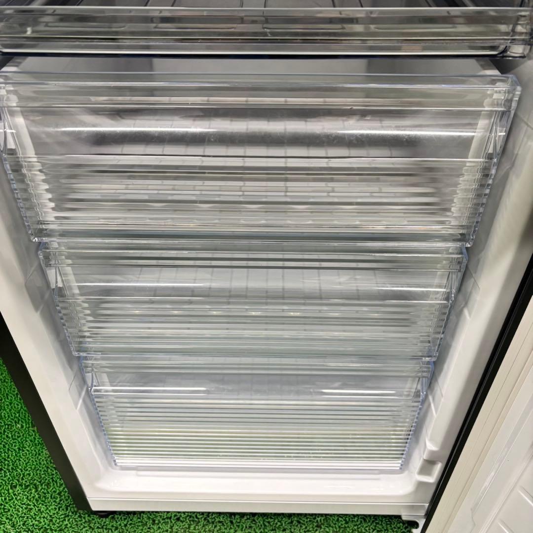 555 SHARP 大きめサイズ　冷蔵庫　310L 300L強　一人暮らし　小型