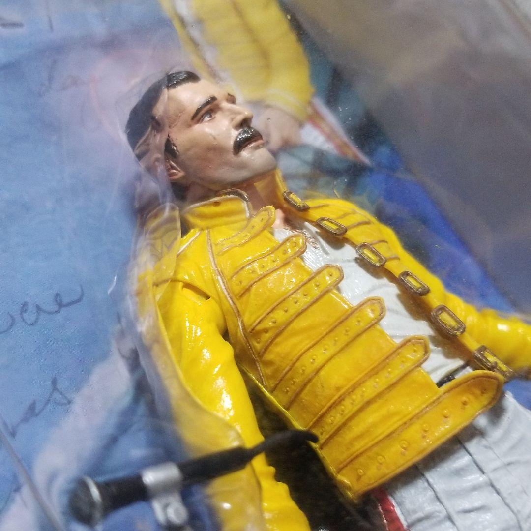 NECA フィギュア　フレディマーキュリー　廃盤　レア　1986