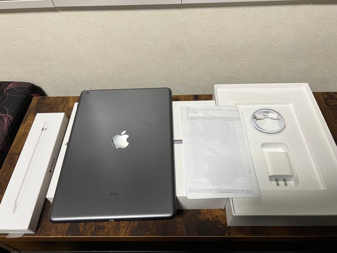 iPad 第9世代 256GB Wi-Fi Apple Pencil 新品同様 アップル、有機ELやM4