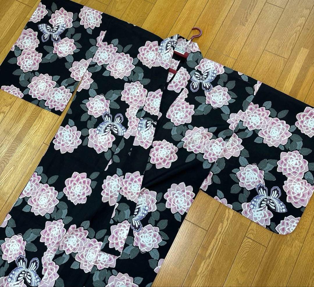 美品⭐︎浴衣　撫松庵　ぶしょうあん　黒地　花柄　蝶　ダリア　ピンク
