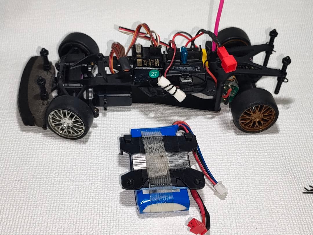 HPI マイクロRS4 1/18RCベルトドライブ4駆 メカ組込　マツダ RX7