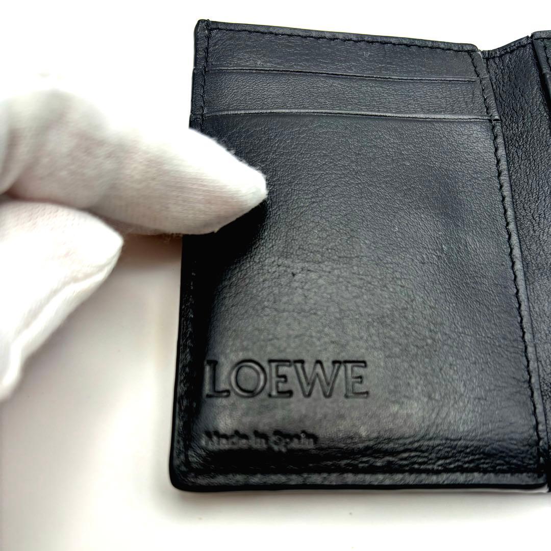 LOEWE 黒 レザー 三つ折り財布